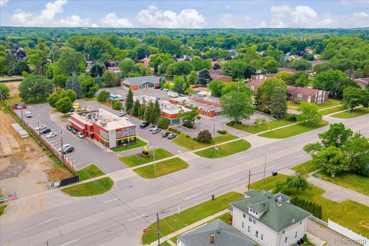 19323 Farmington Road