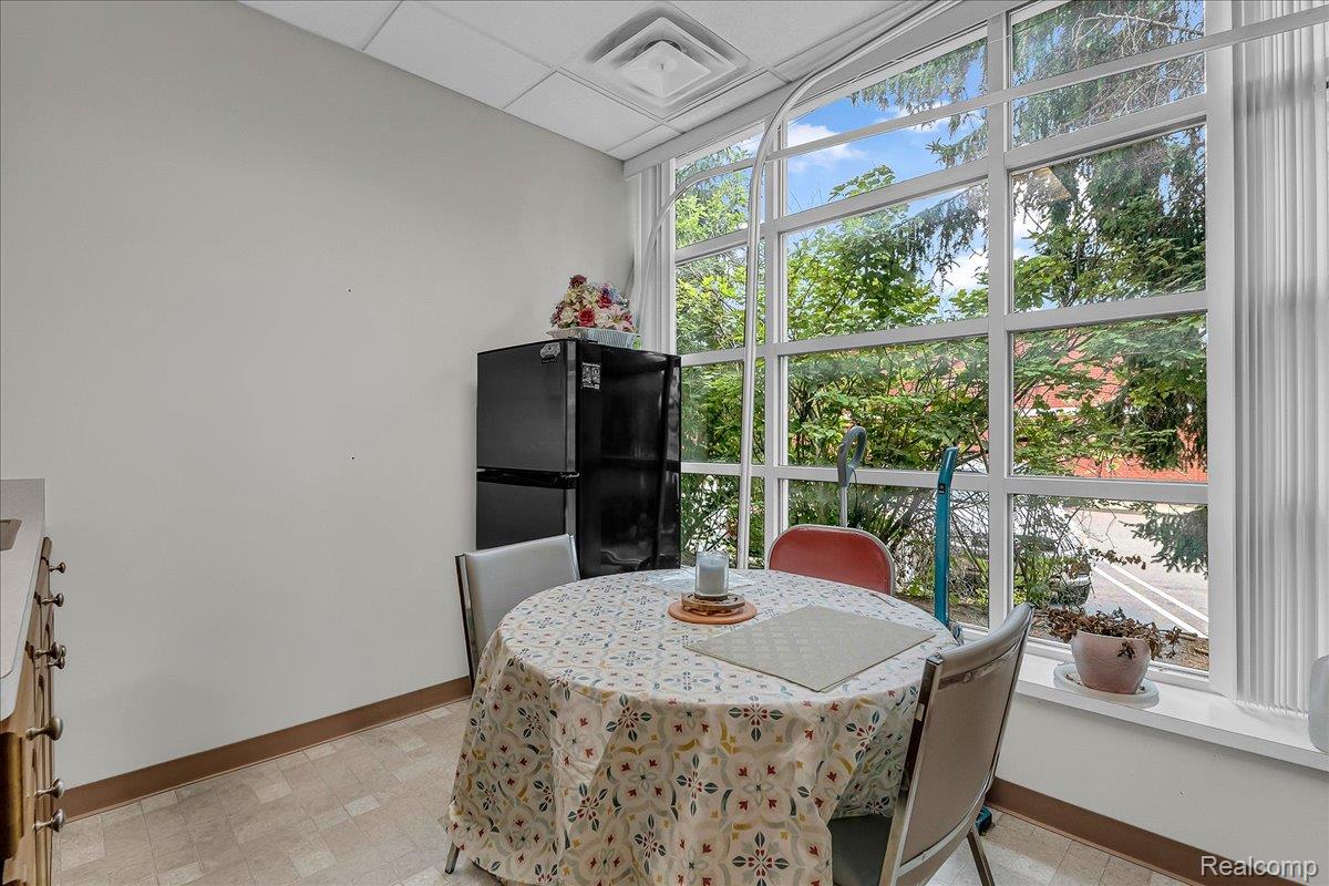 19323 Farmington Road