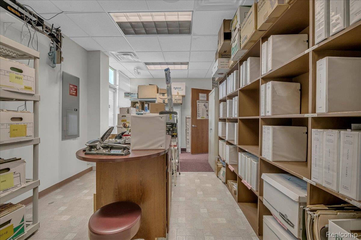 19323 Farmington Road