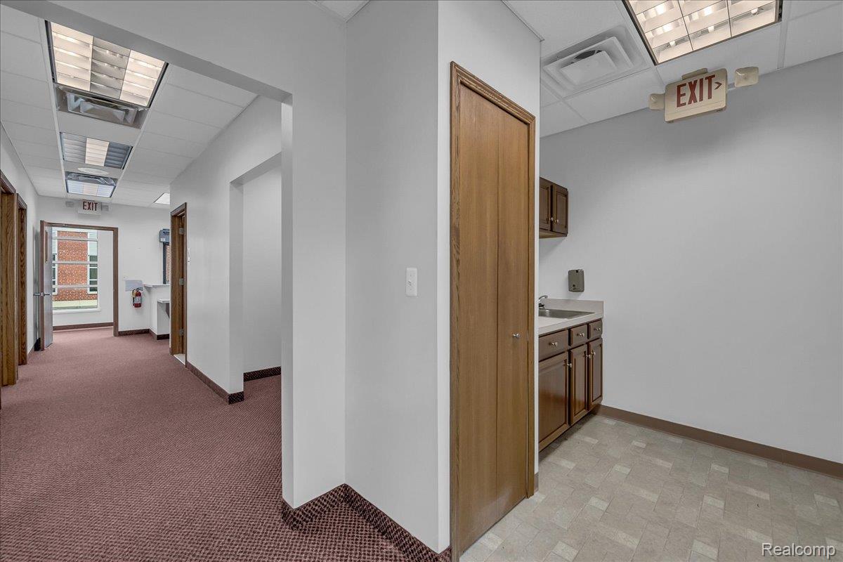 19323 Farmington Road