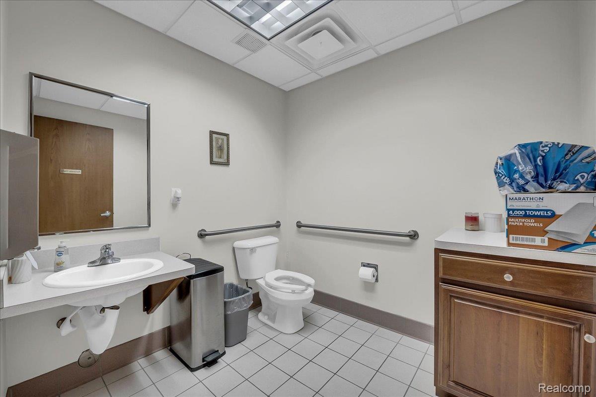 19323 Farmington Road