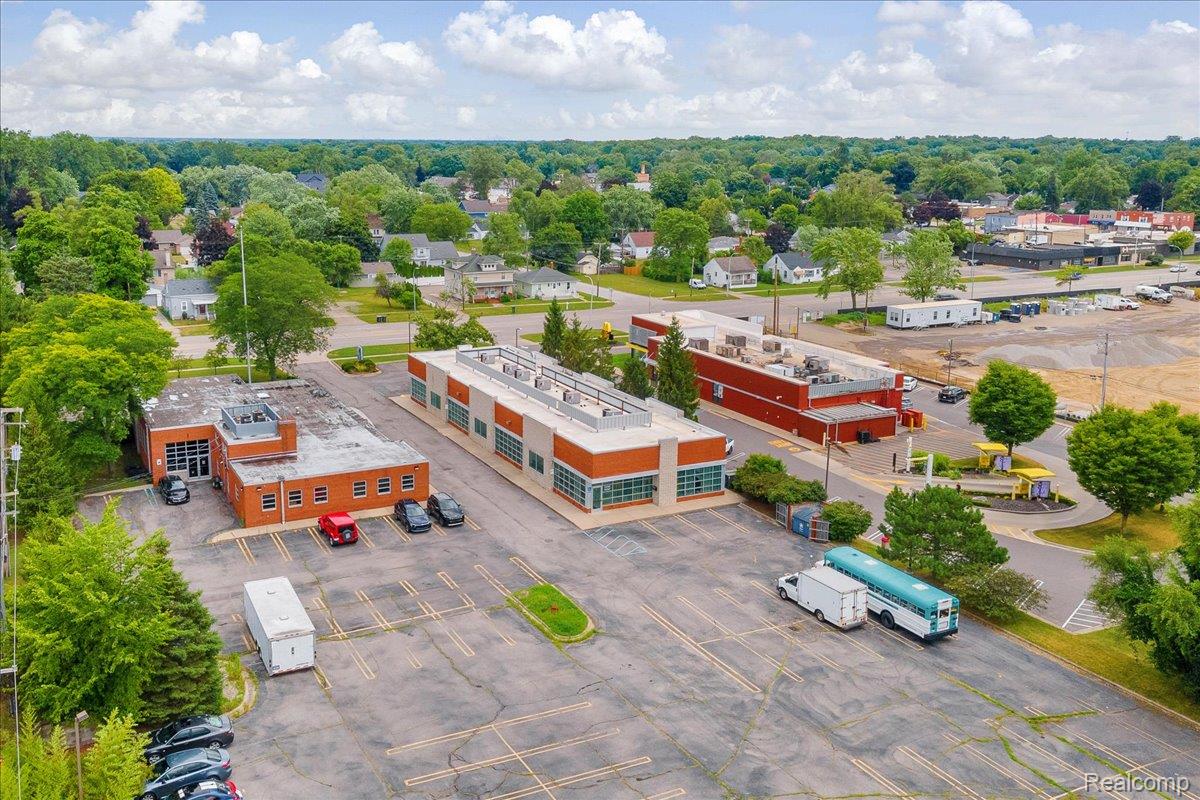 19323 Farmington Road