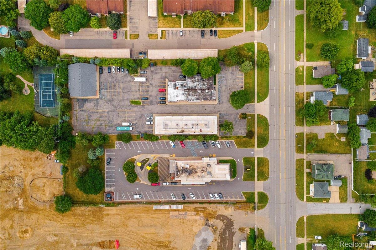 19323 Farmington Road