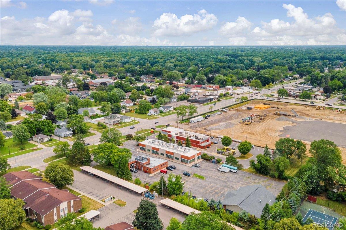 19323 Farmington Road