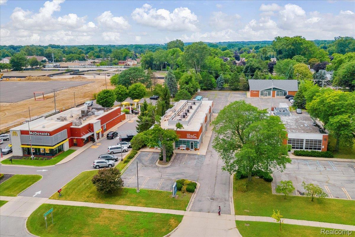 19323 Farmington Road