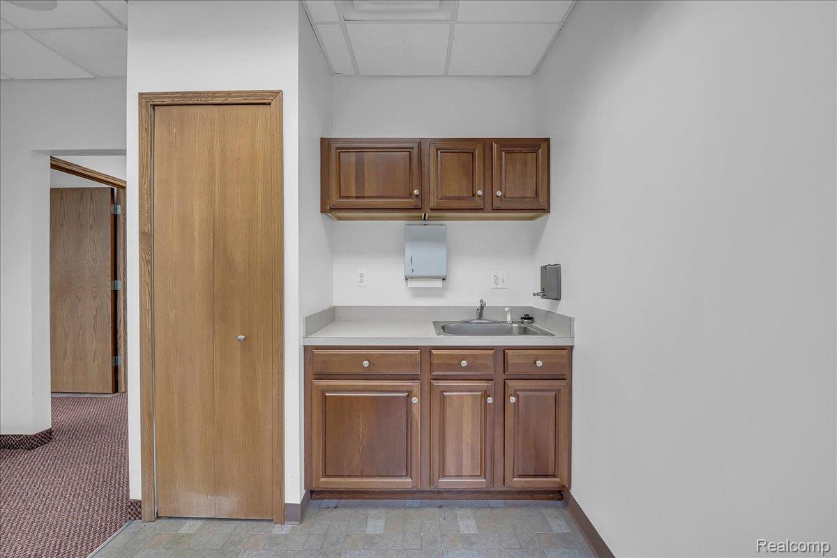 19323 Farmington Road