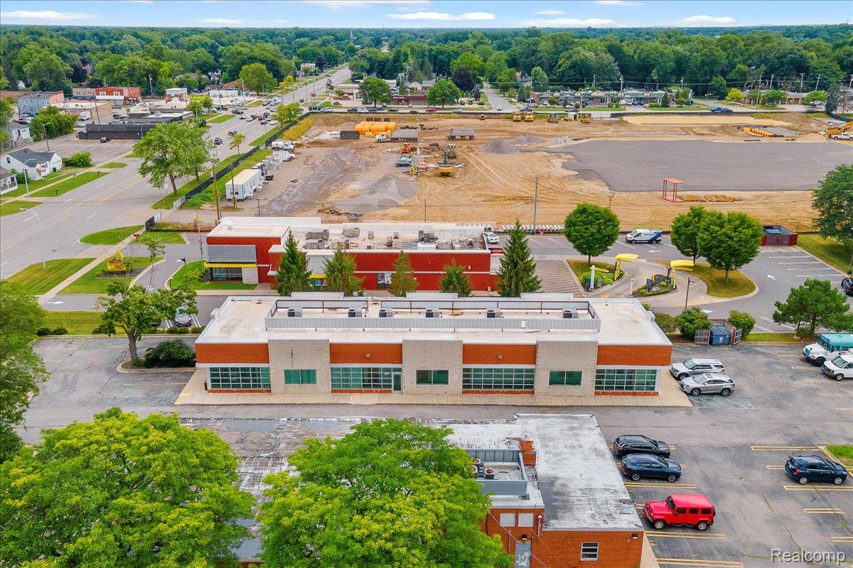 19323 Farmington Road