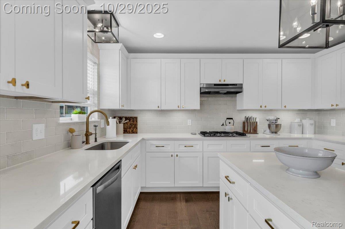 24381 Pembrooke Drive