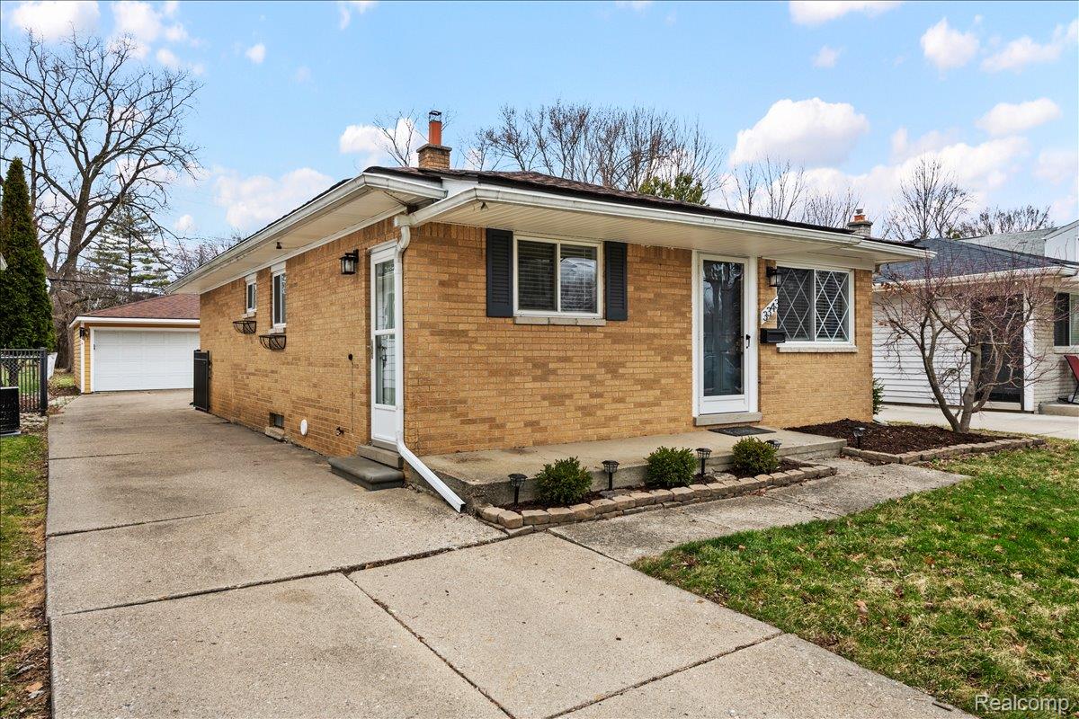 3343 Harvard Road