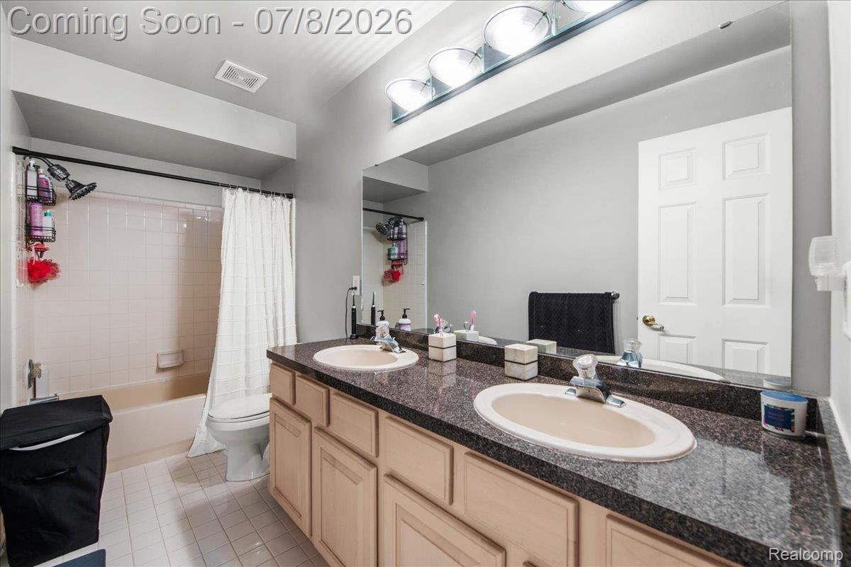 45433 Indian Creek Drive