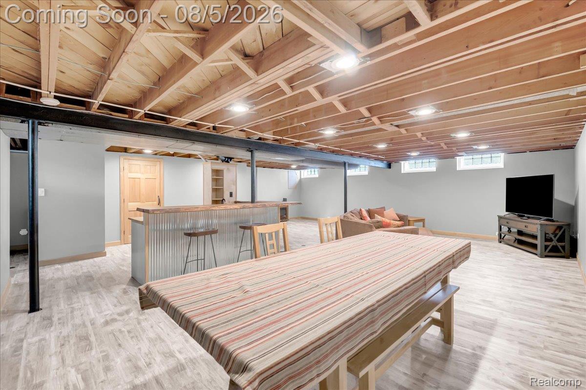 6101 Fairwood Drive