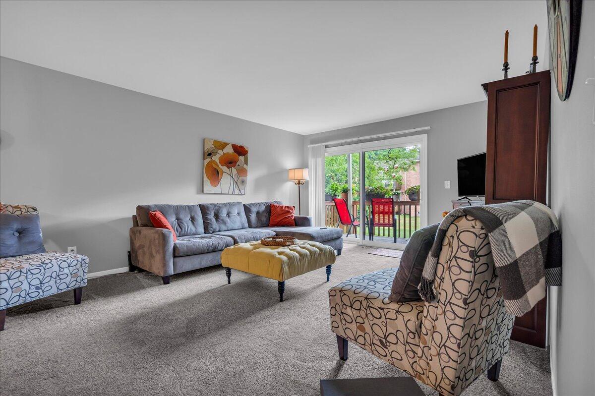 655 Randolph Street, 103