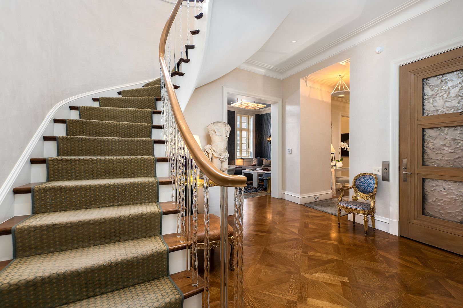 1301 N Astor Street Unit: PH