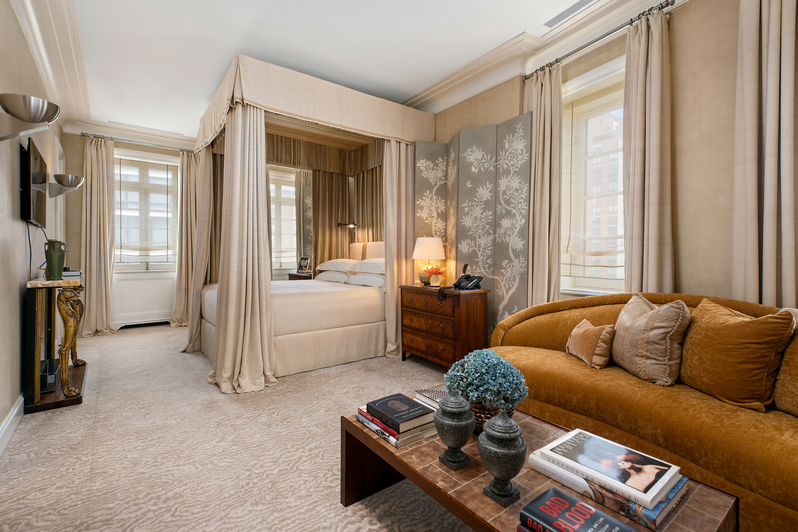 1301 N Astor Street Unit: PH