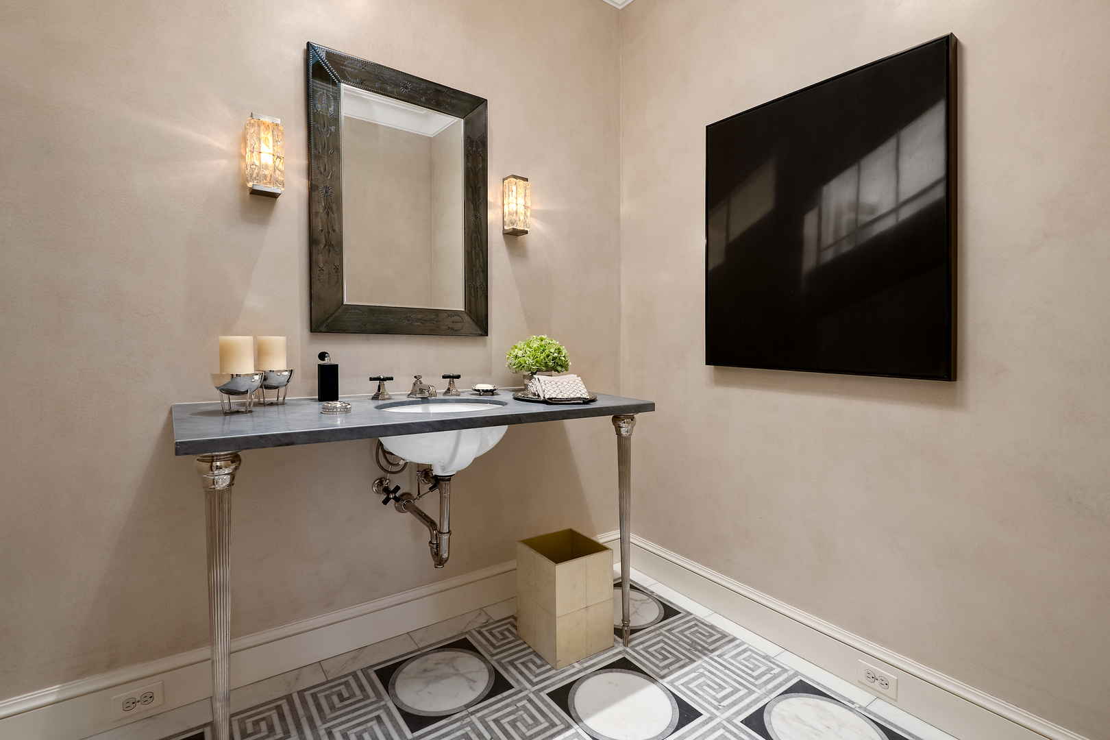 1301 N Astor Street Unit: PH