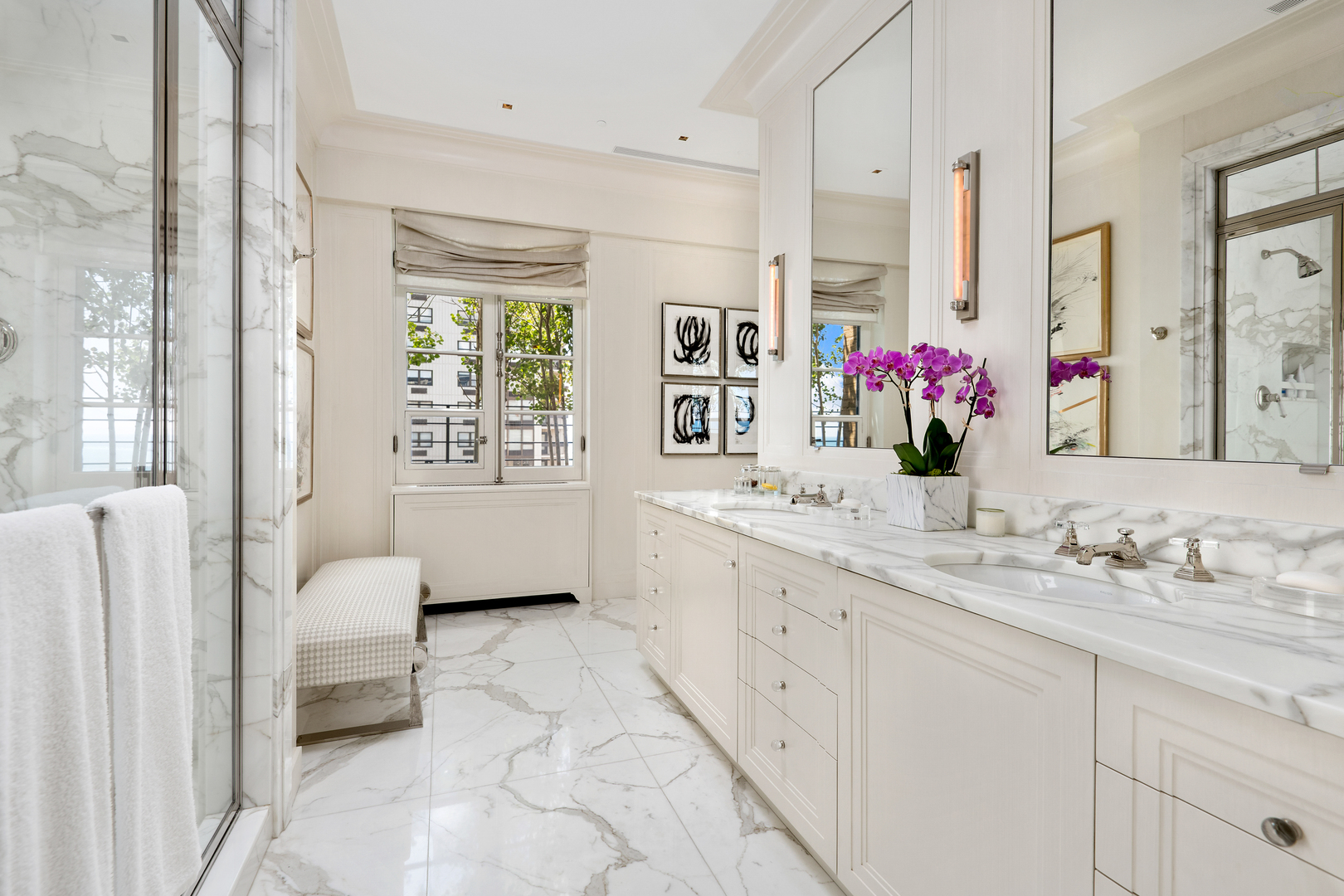 1301 N Astor Street Unit: PH