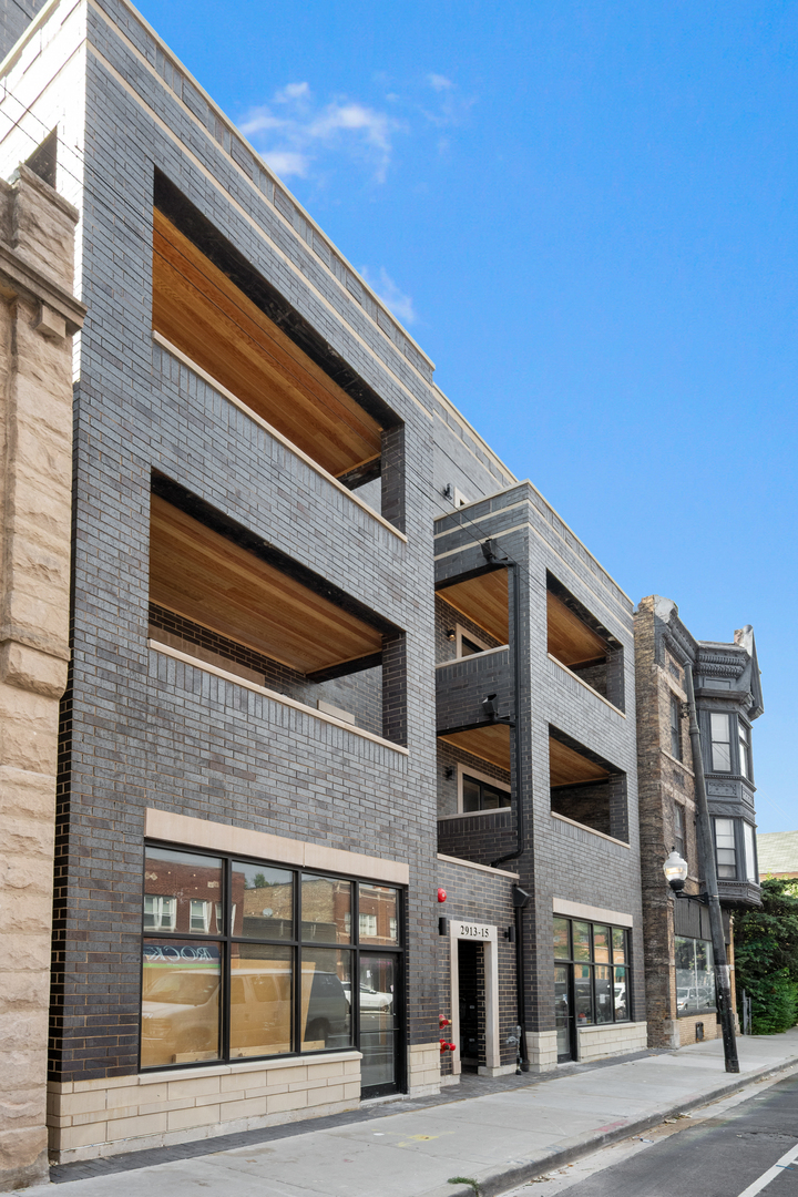 2913 W Belmont Avenue Unit: 3W