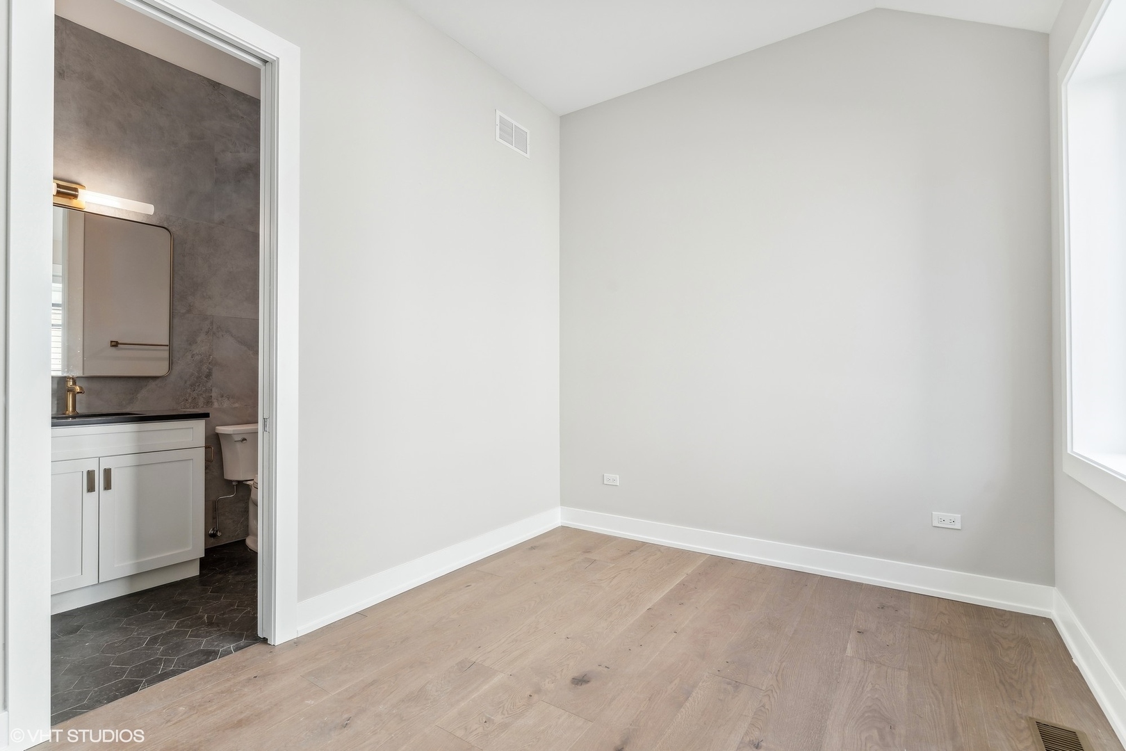 3651 N Damen Avenue Unit: CH