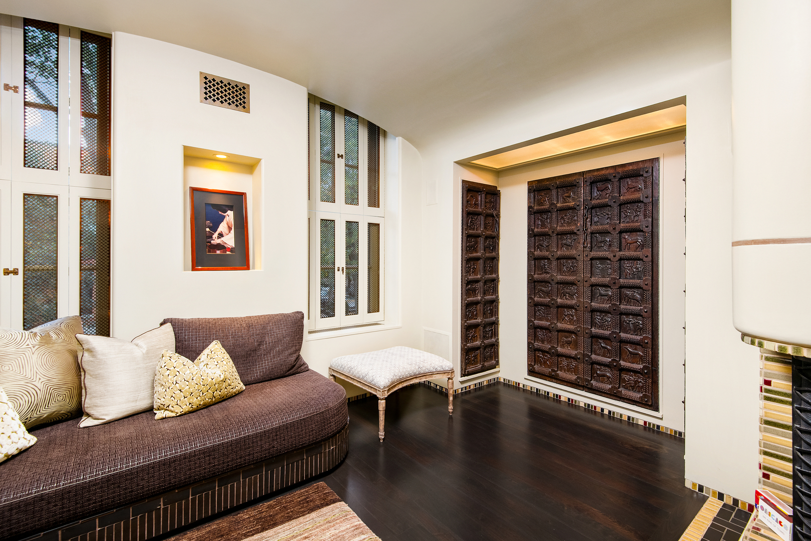 229 W EUGENIE Street