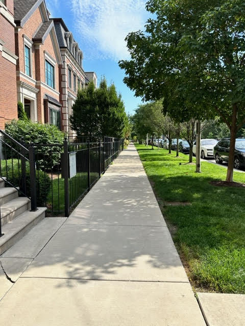 2743 N Lakewood Avenue Unit: 3