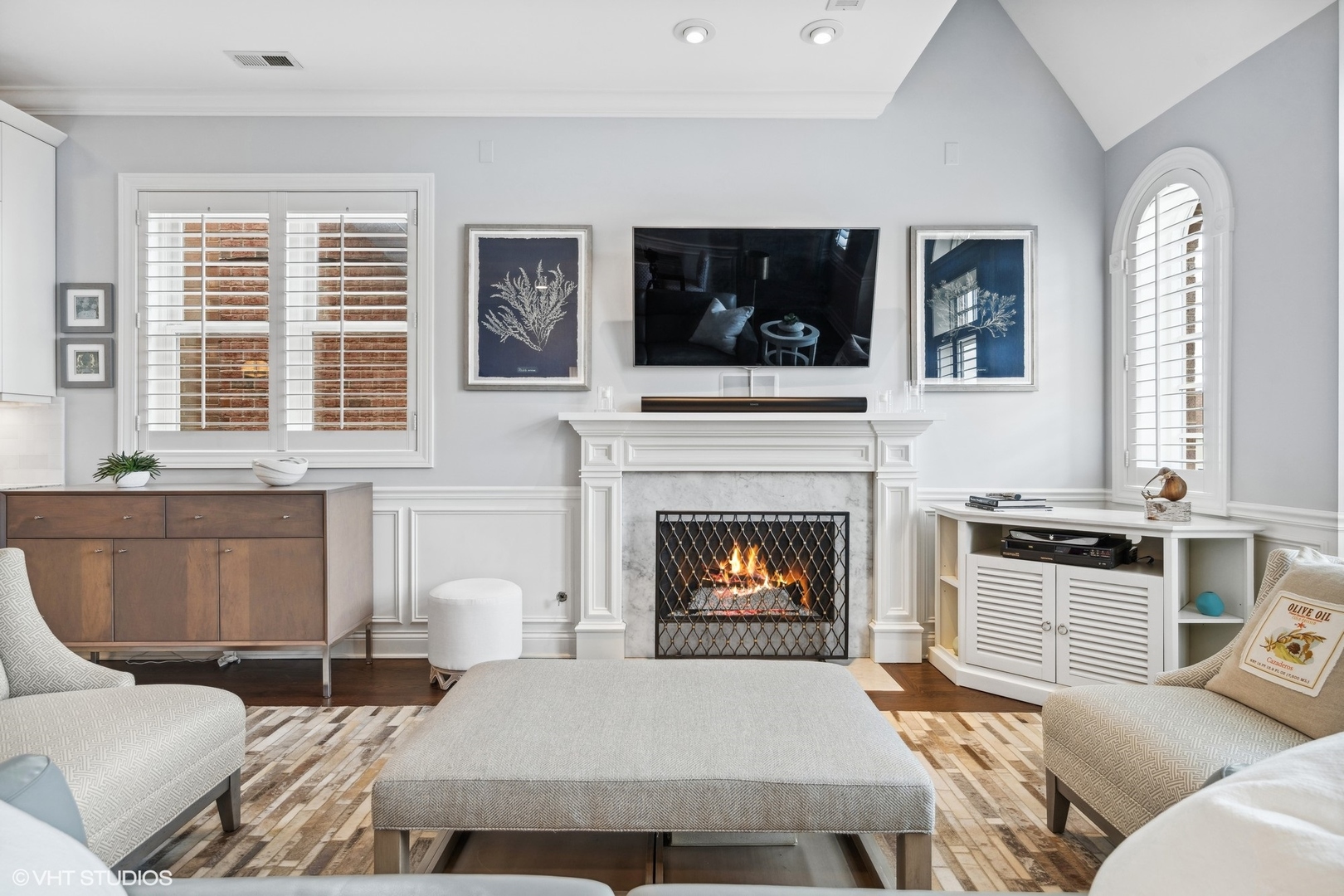 2743 N Lakewood Avenue Unit: 3