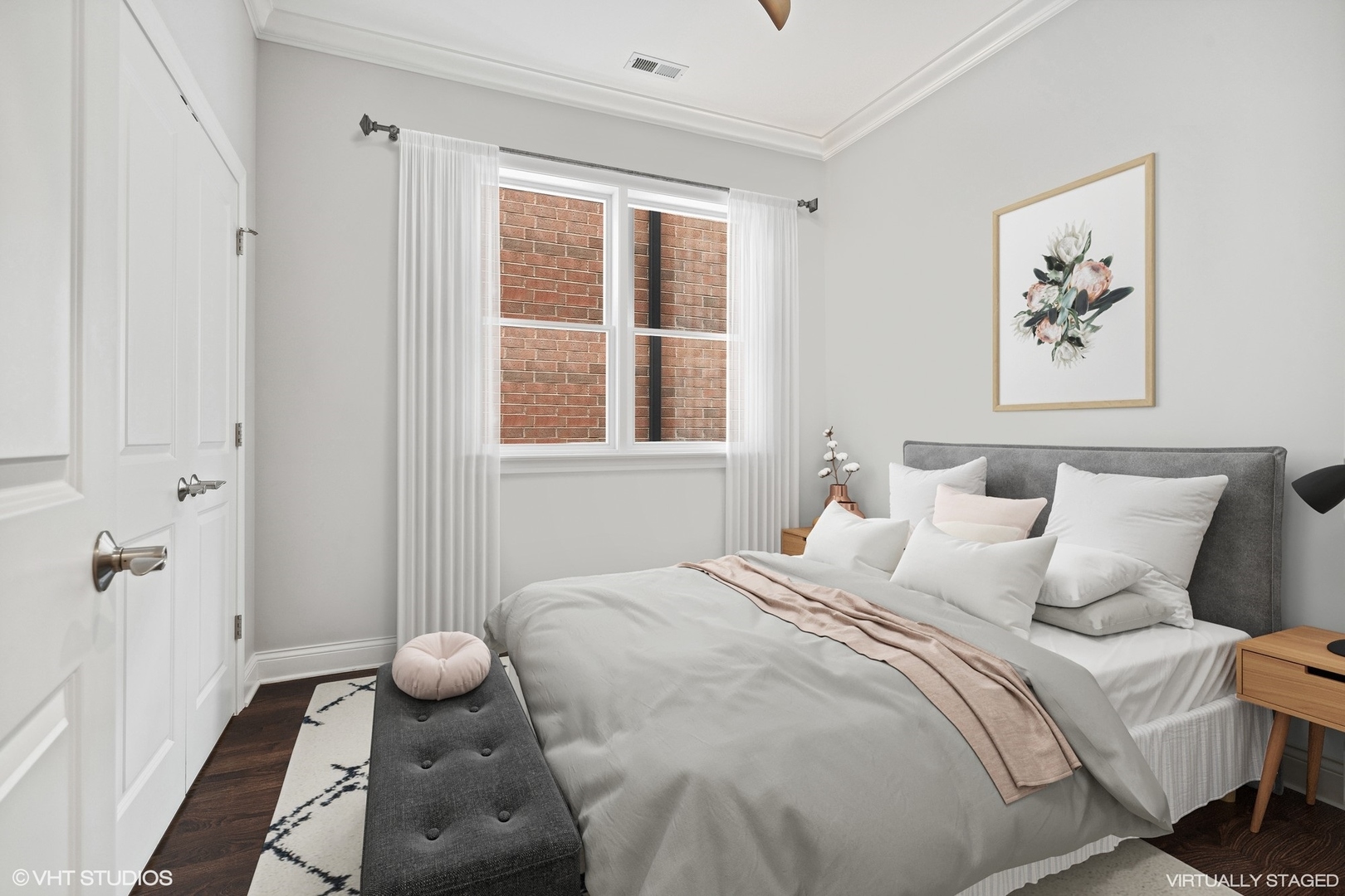 2743 N Lakewood Avenue Unit: 3