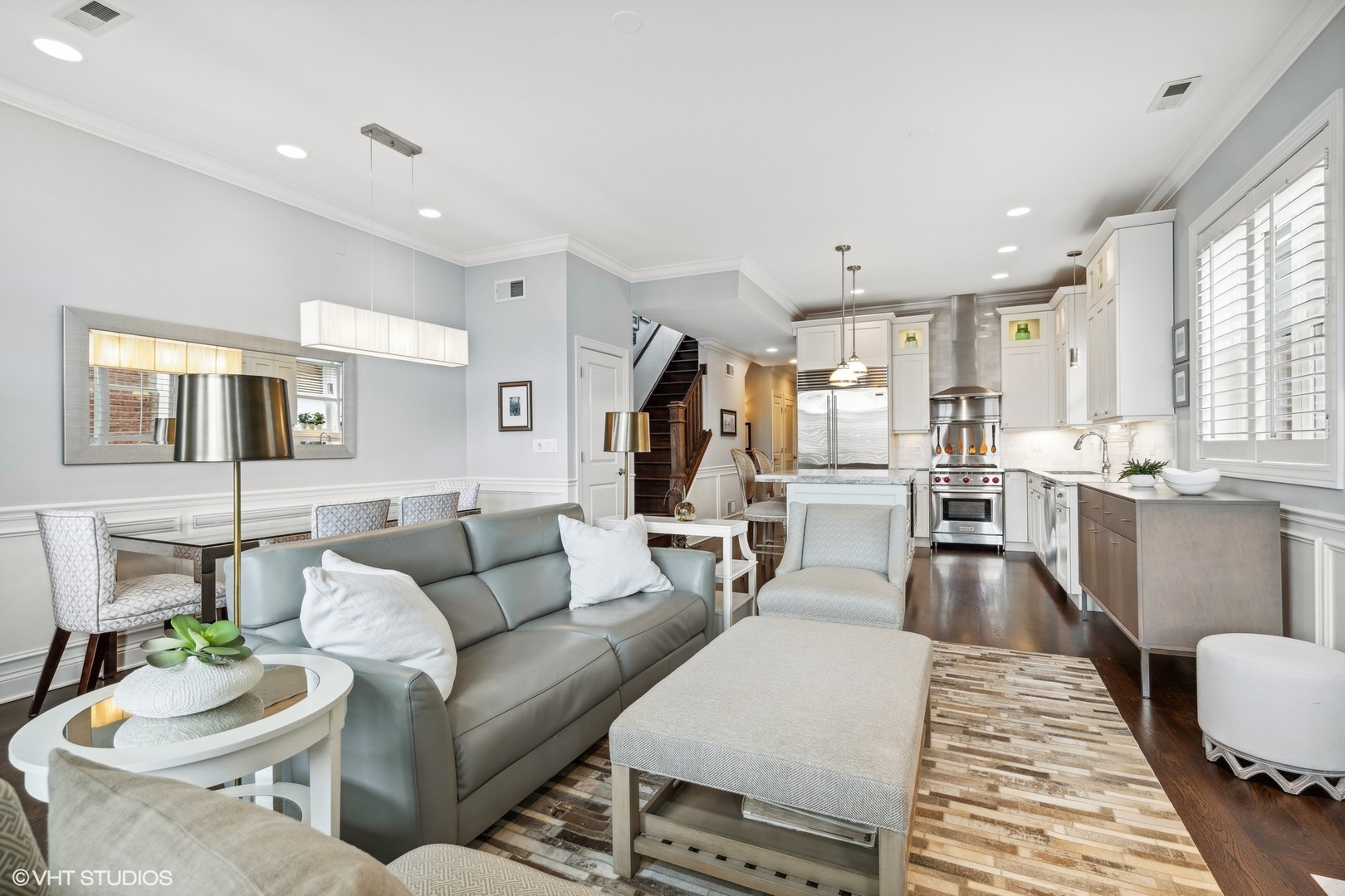 2743 N Lakewood Avenue Unit: 3