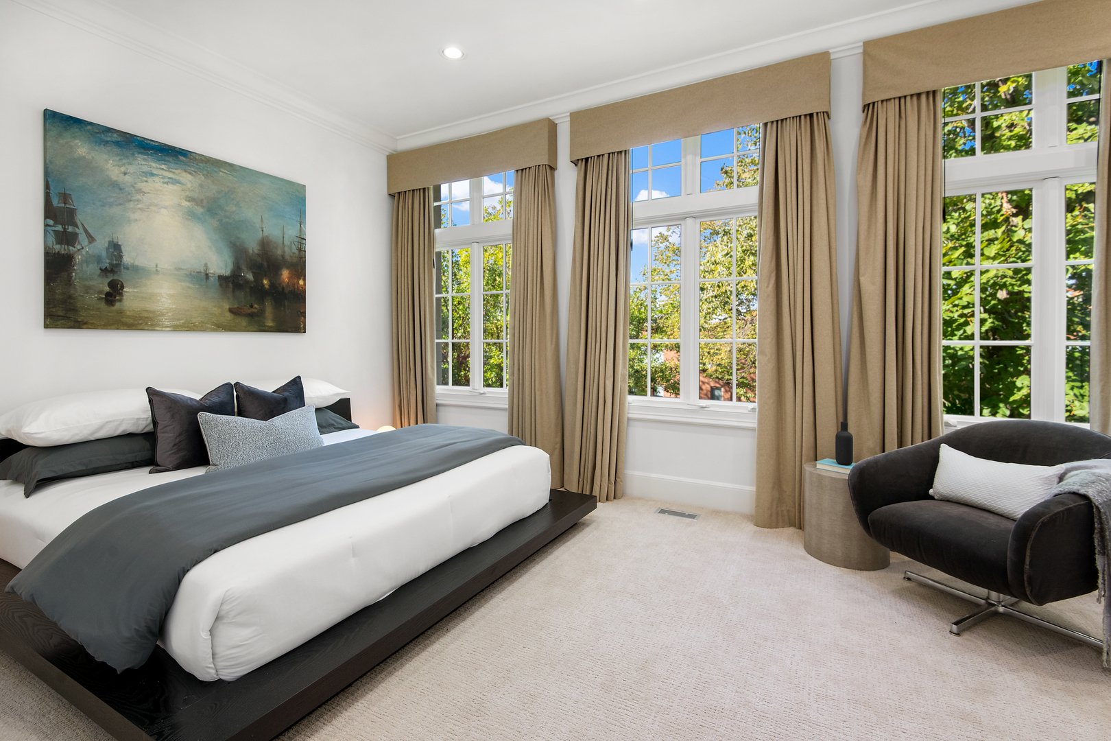 1921 N Mohawk Street