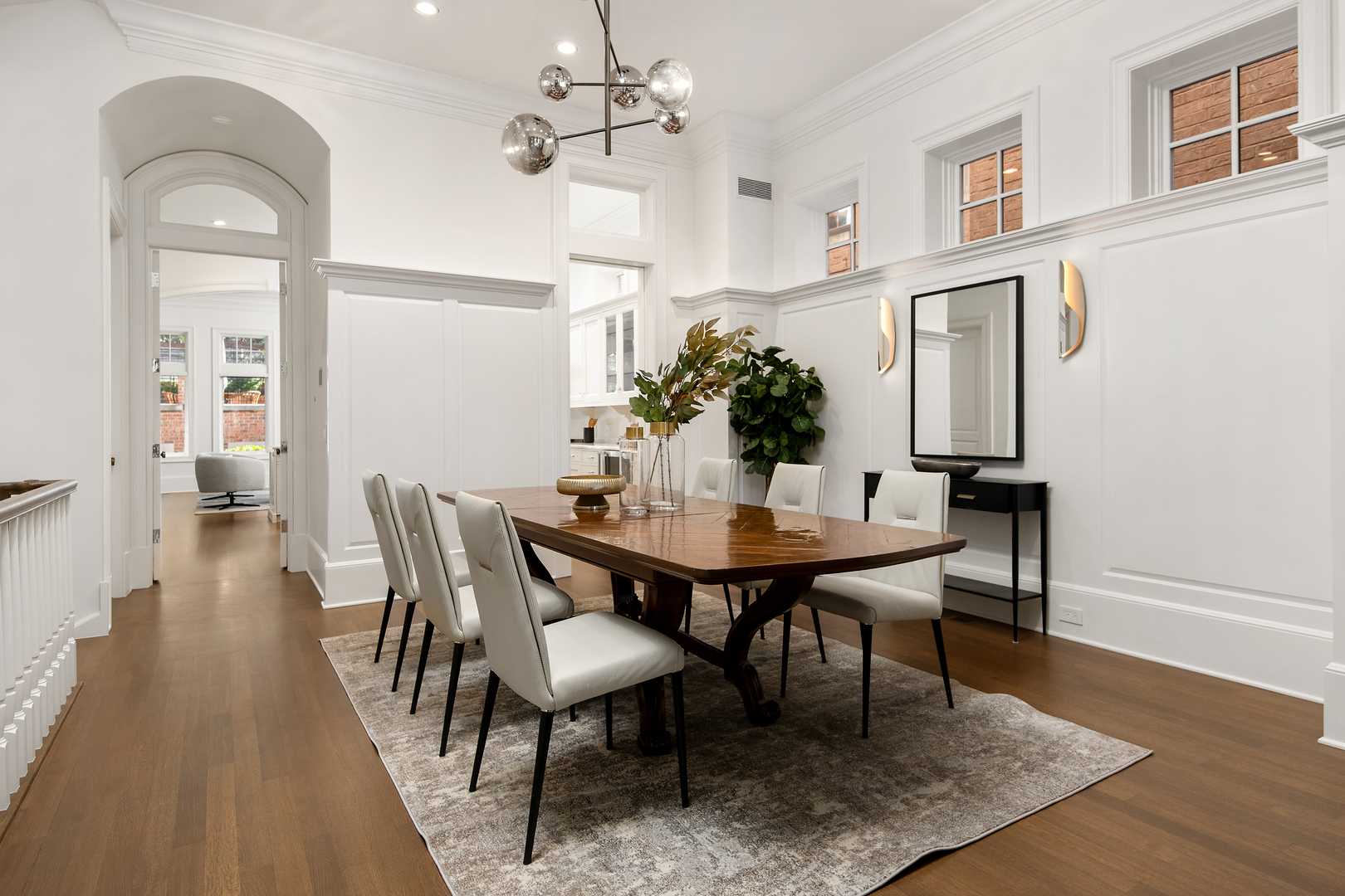 1921 N Mohawk Street