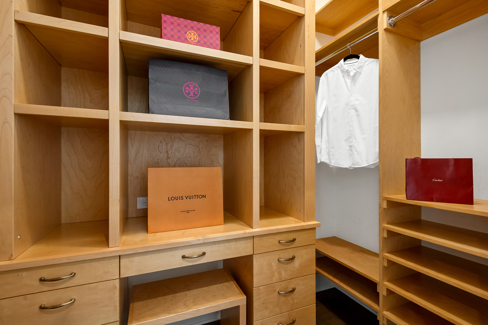 1921 N Mohawk Street