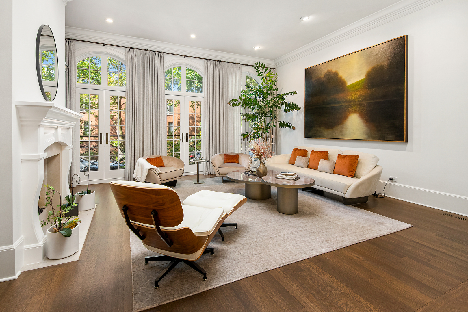 1921 N Mohawk Street