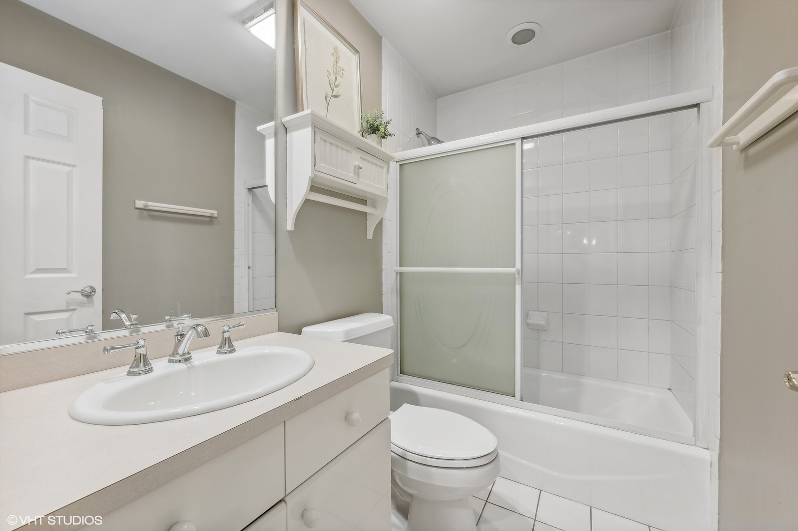 930 N Clark Street Unit: C