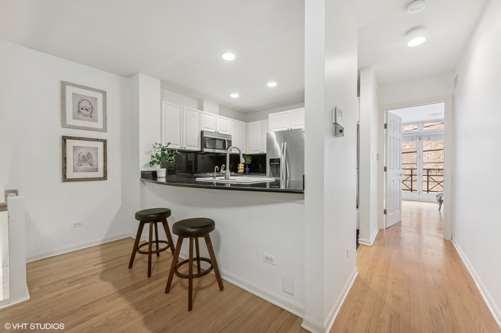 930 N Clark Street Unit: C