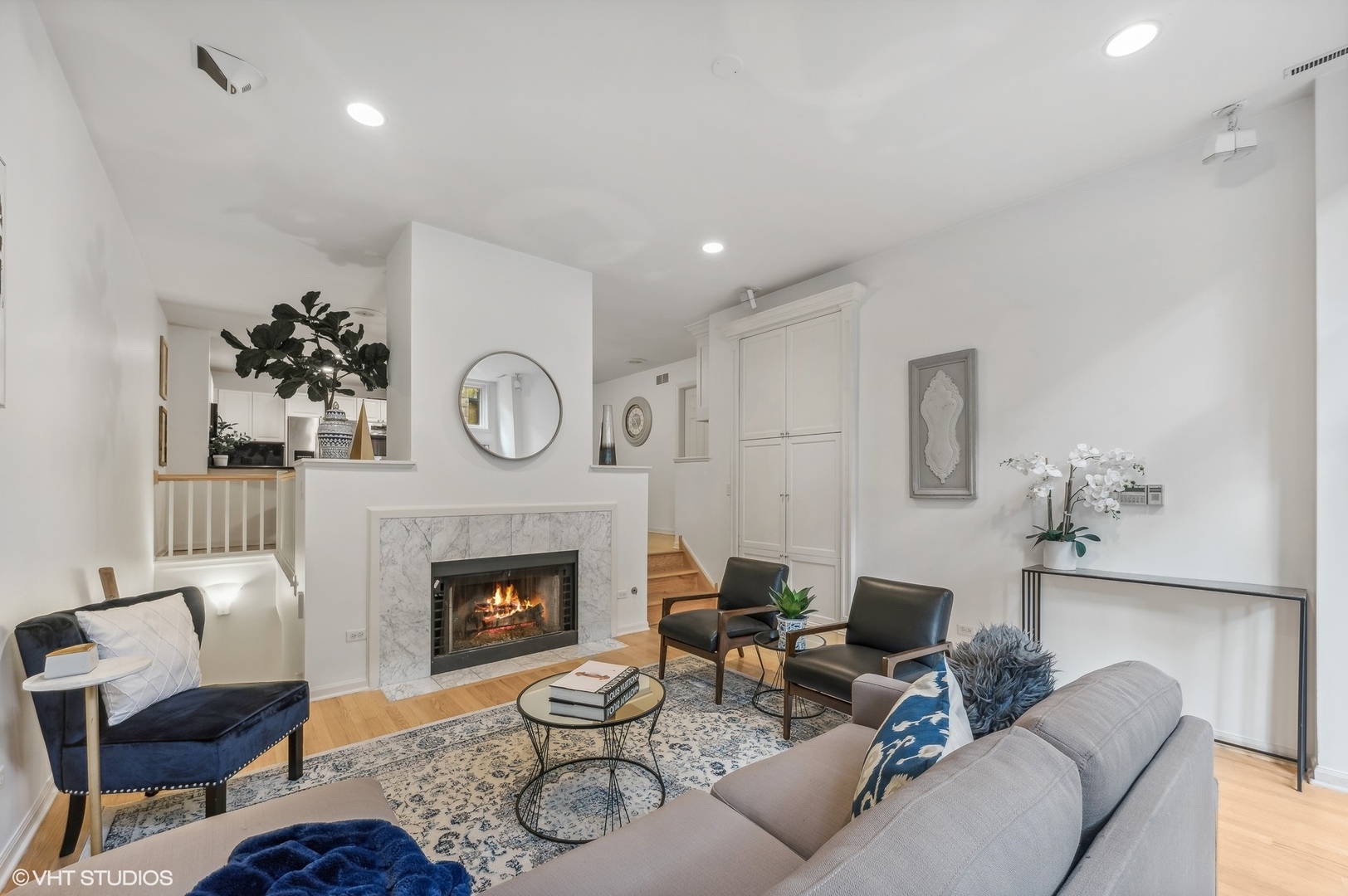 930 N Clark Street Unit: C