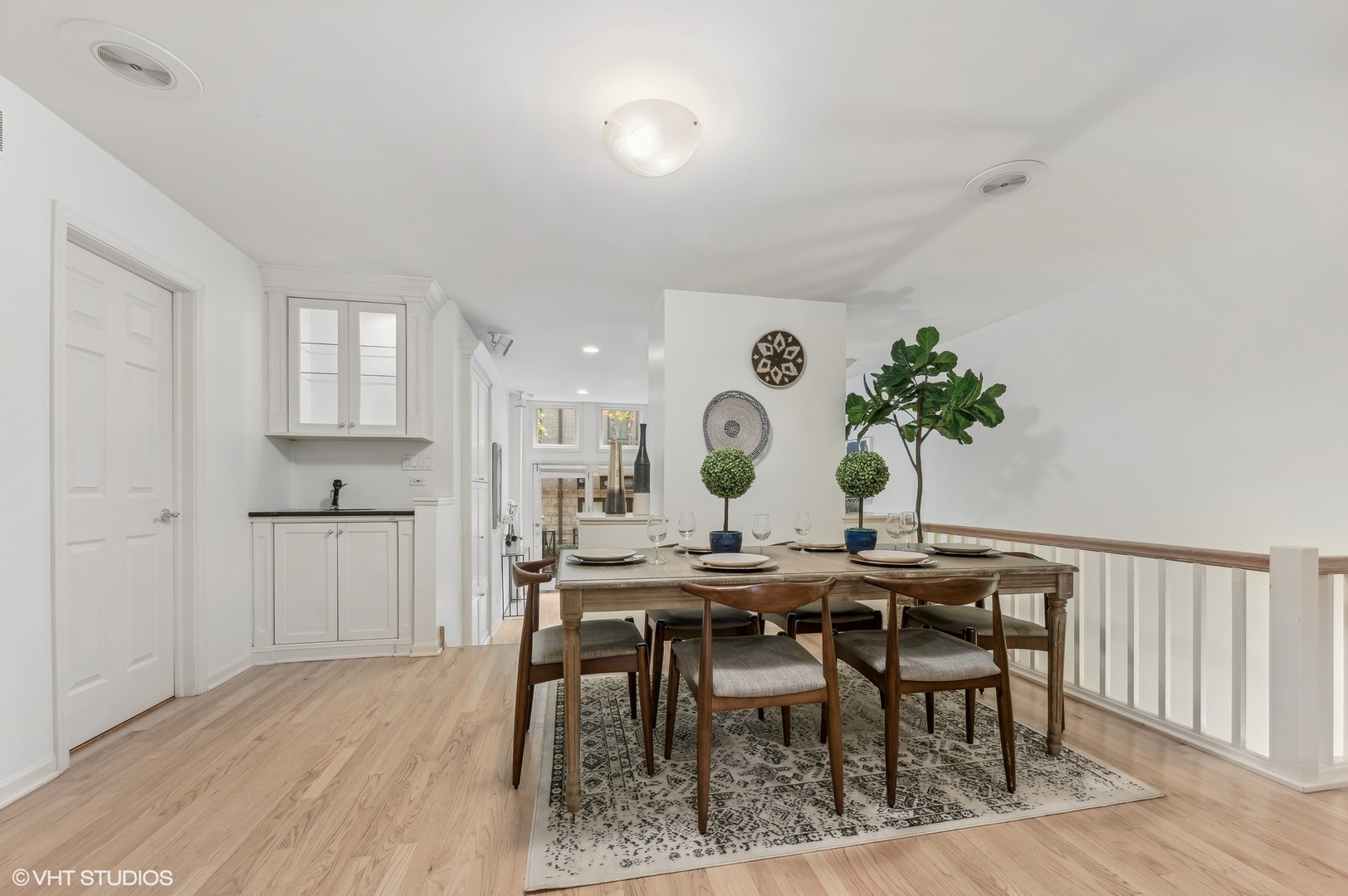 930 N Clark Street Unit: C