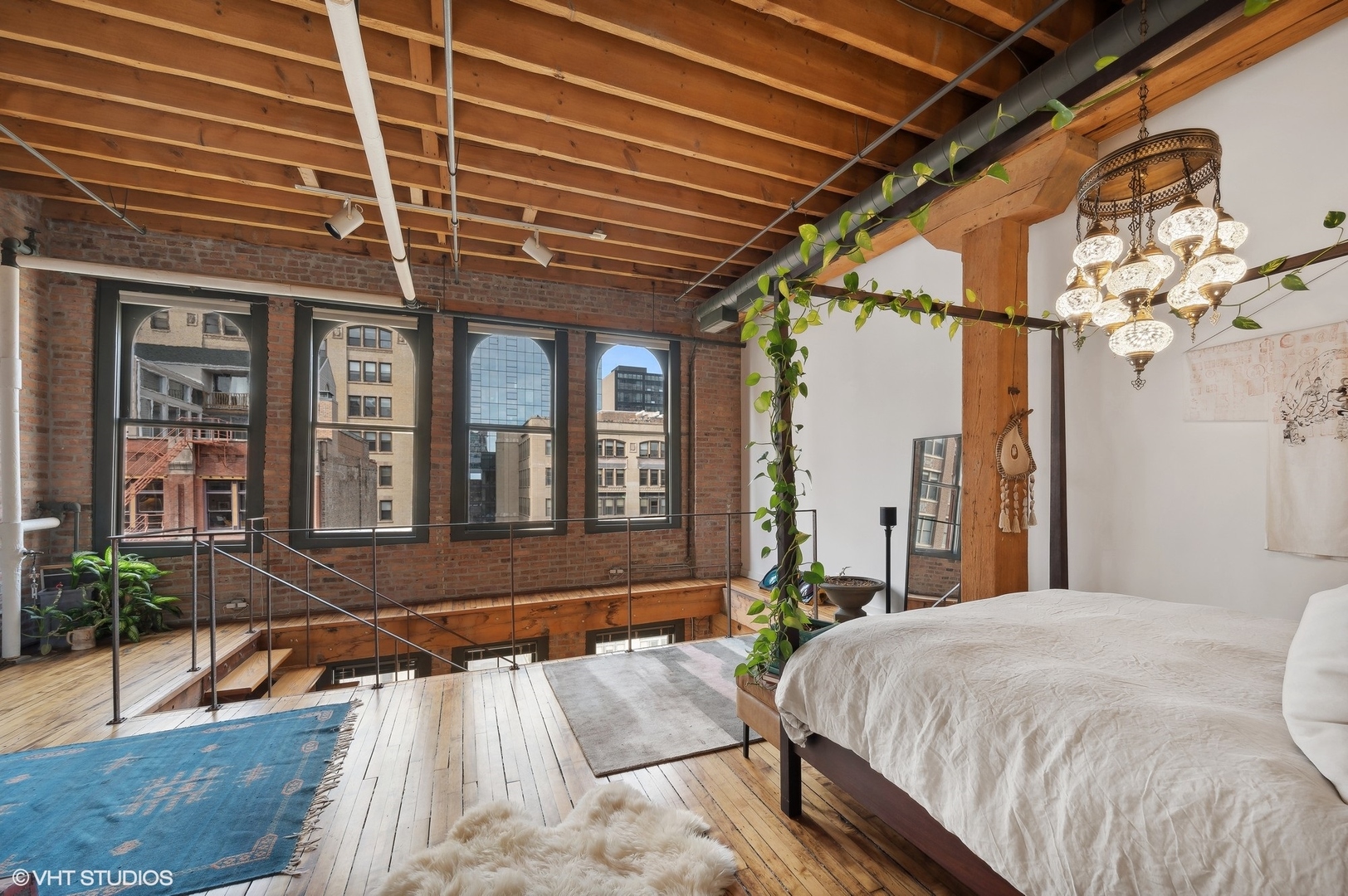 711 S Dearborn Street Unit: 704