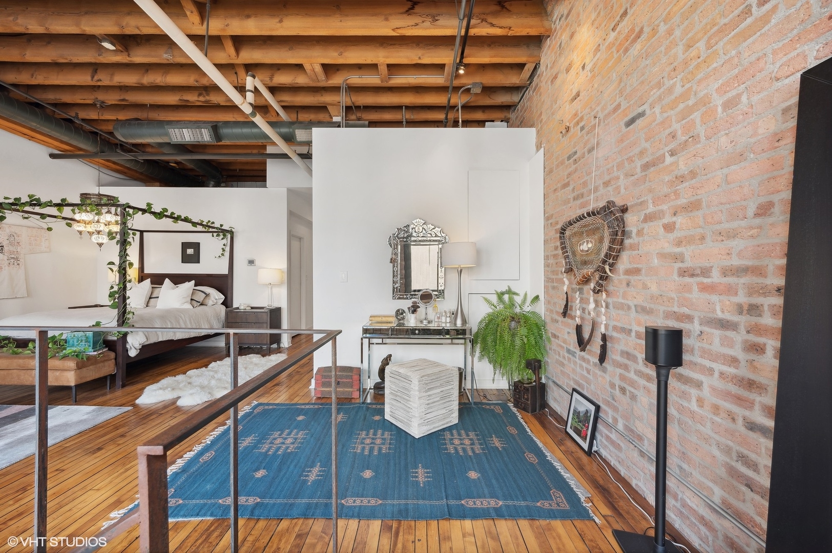 711 S Dearborn Street Unit: 704