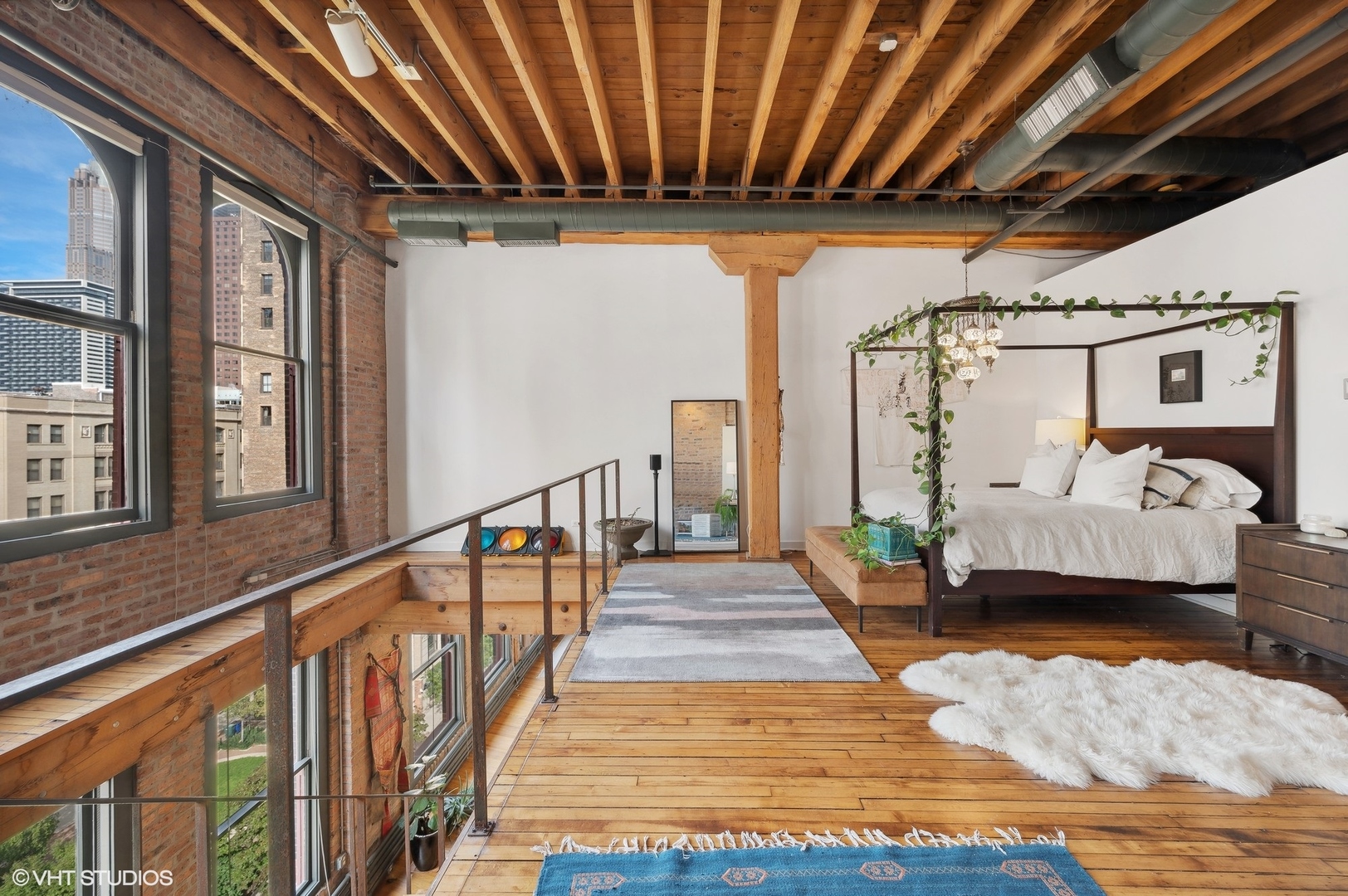 711 S Dearborn Street Unit: 704