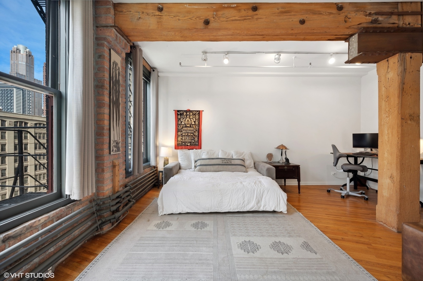 711 S Dearborn Street Unit: 704