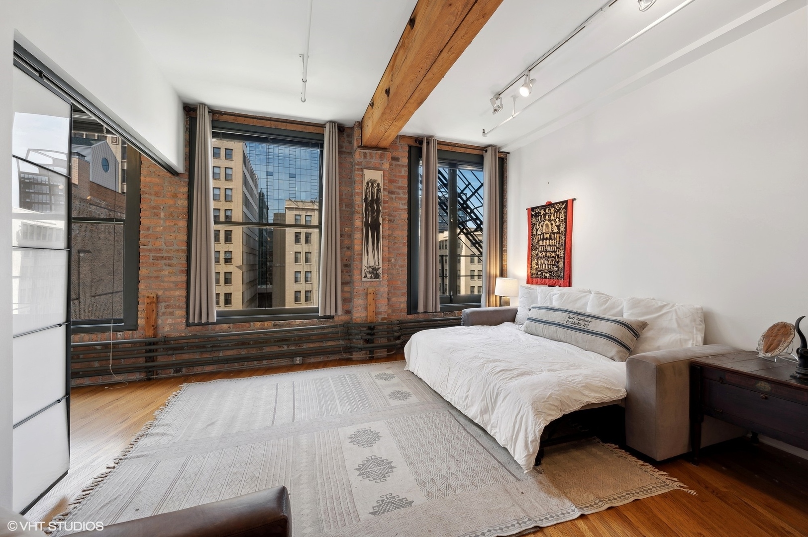 711 S Dearborn Street Unit: 704