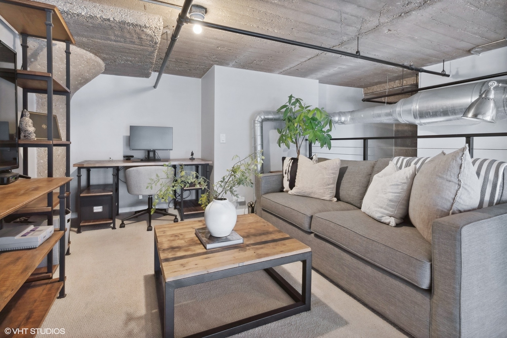 758 N Larrabee Street Unit: 203