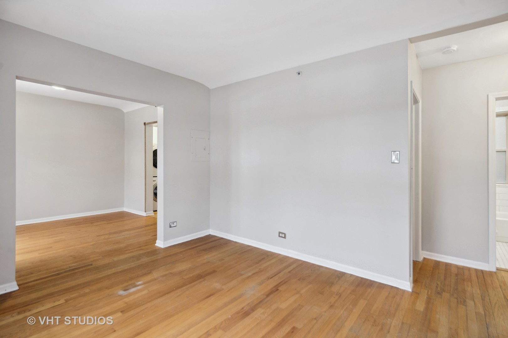 600 N La Grange Road Unit: B1