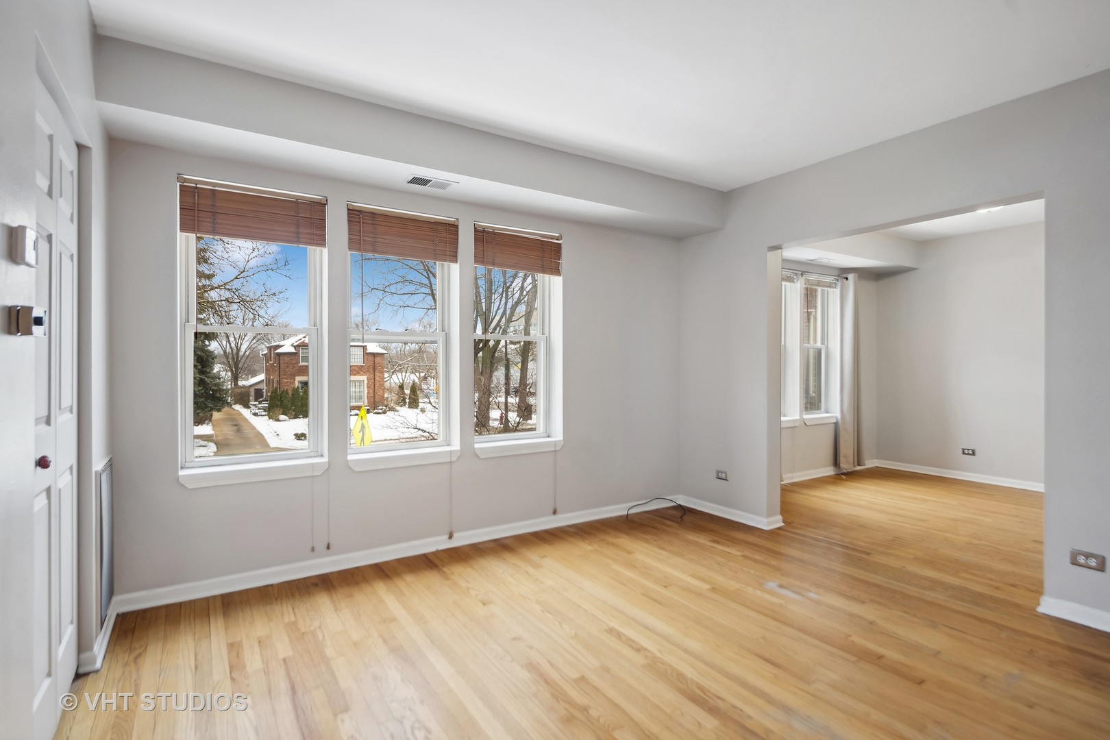 600 N La Grange Road Unit: B1