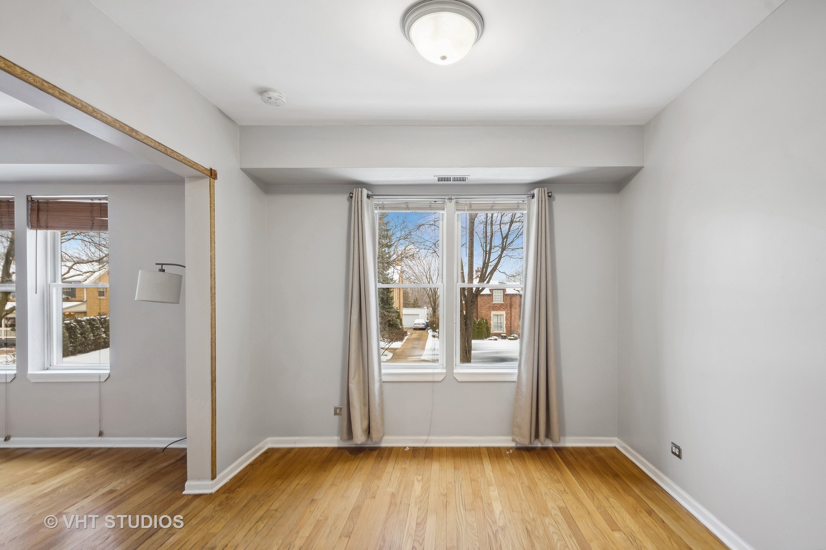 600 N La Grange Road Unit: B1