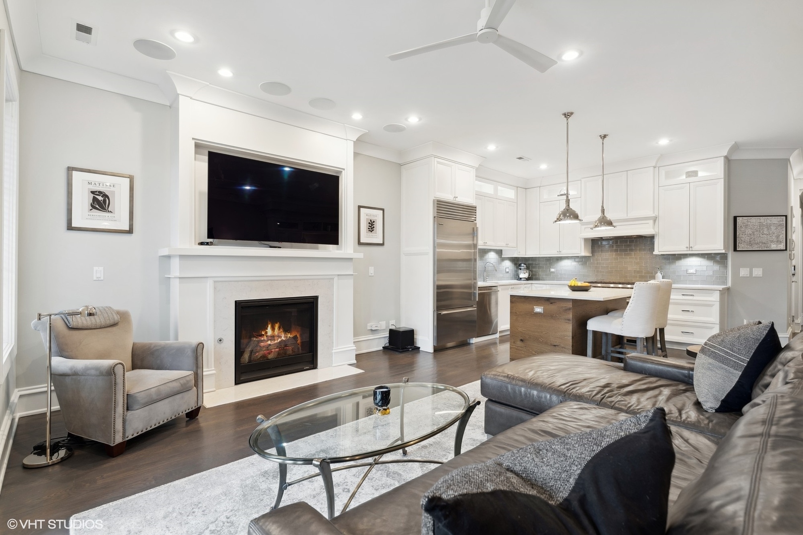 1320 W Wrightwood Avenue Unit: 2