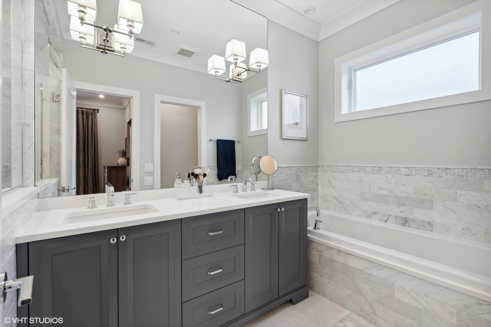 1320 W Wrightwood Avenue Unit: 2