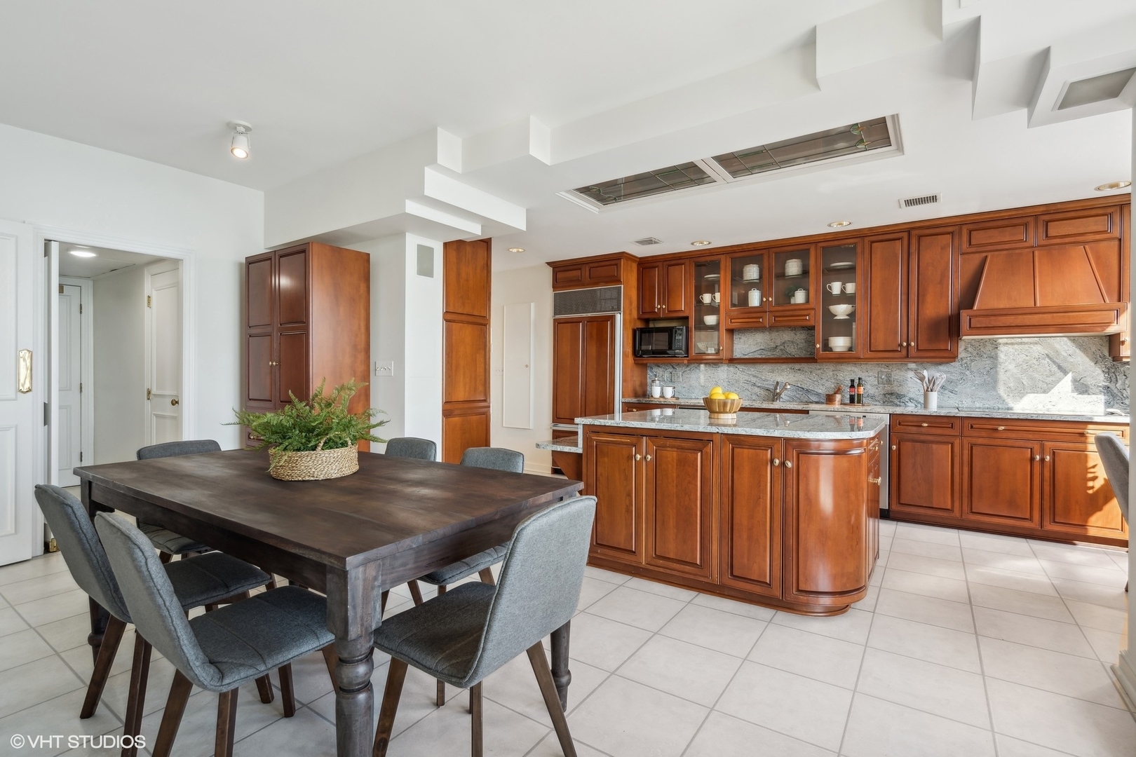 1040 N Lake Shore Drive Unit: 30A
