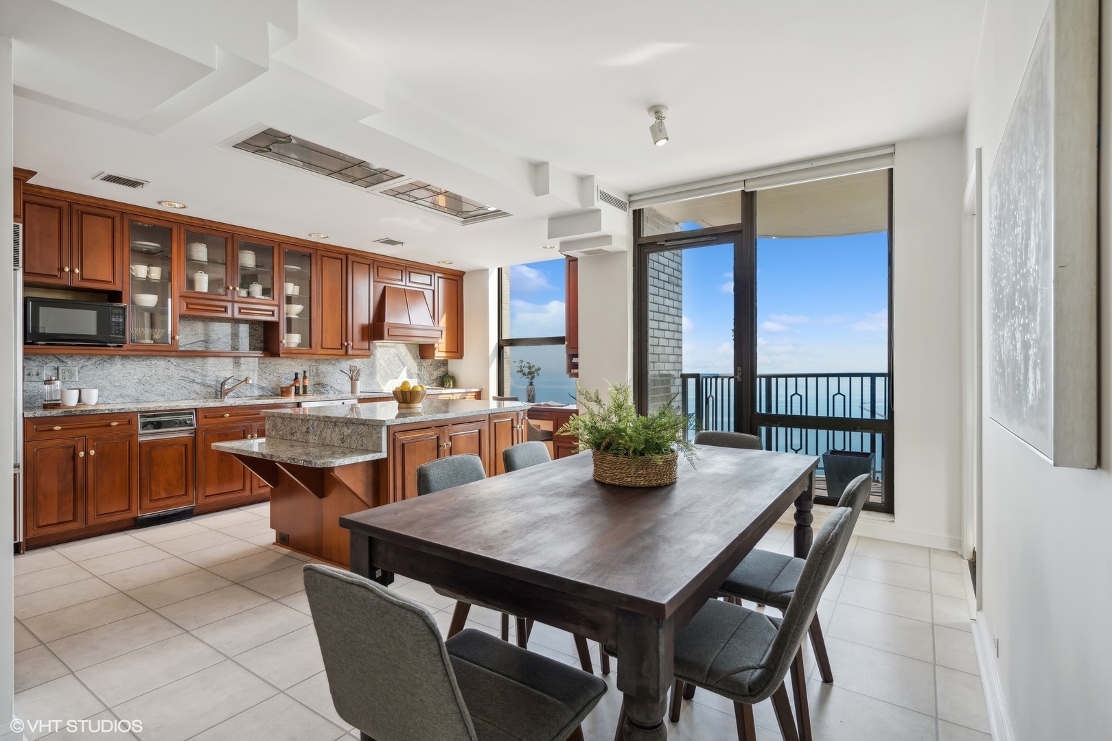 1040 N Lake Shore Drive Unit: 30A