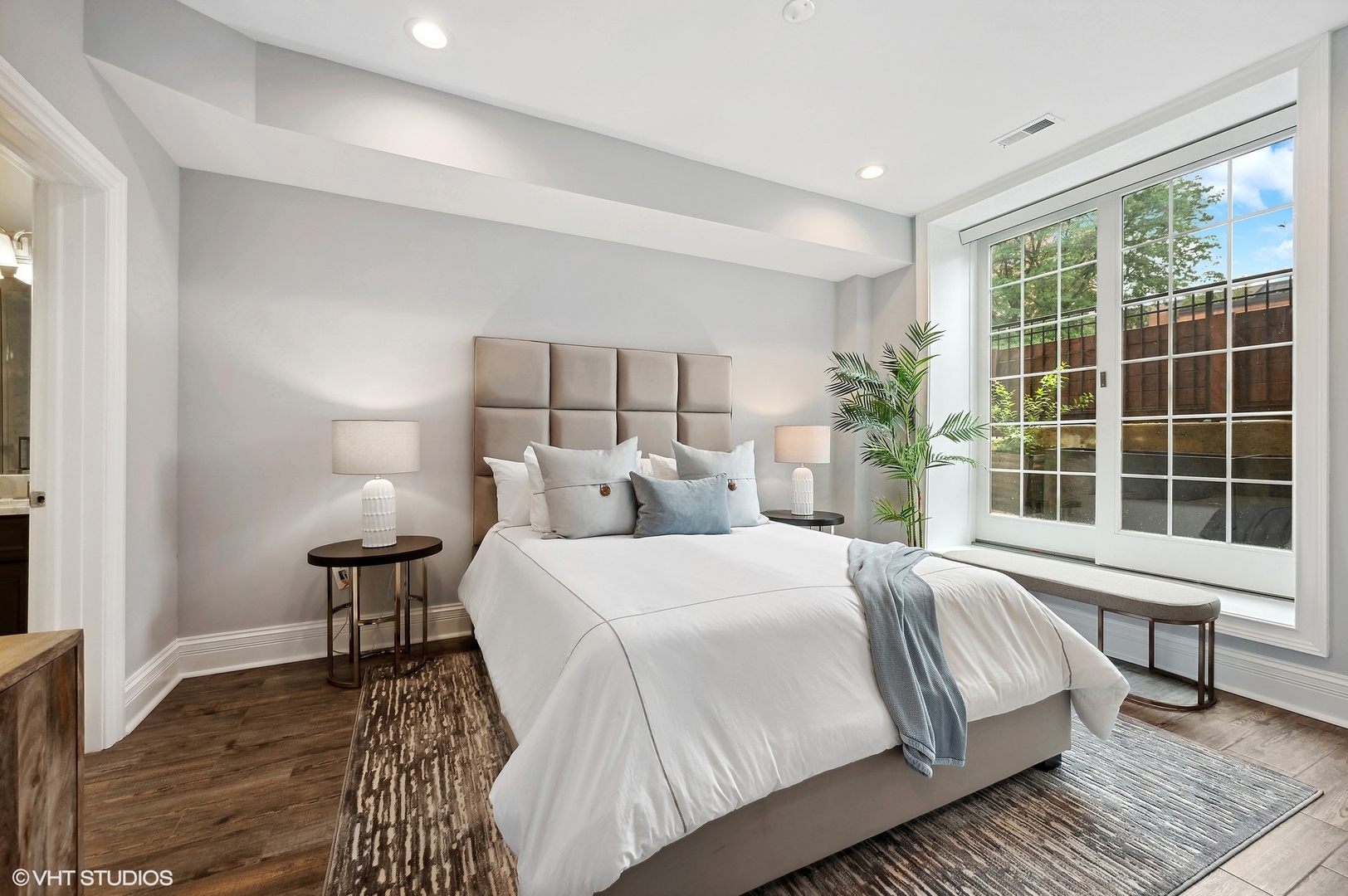 2343 N Bosworth Avenue