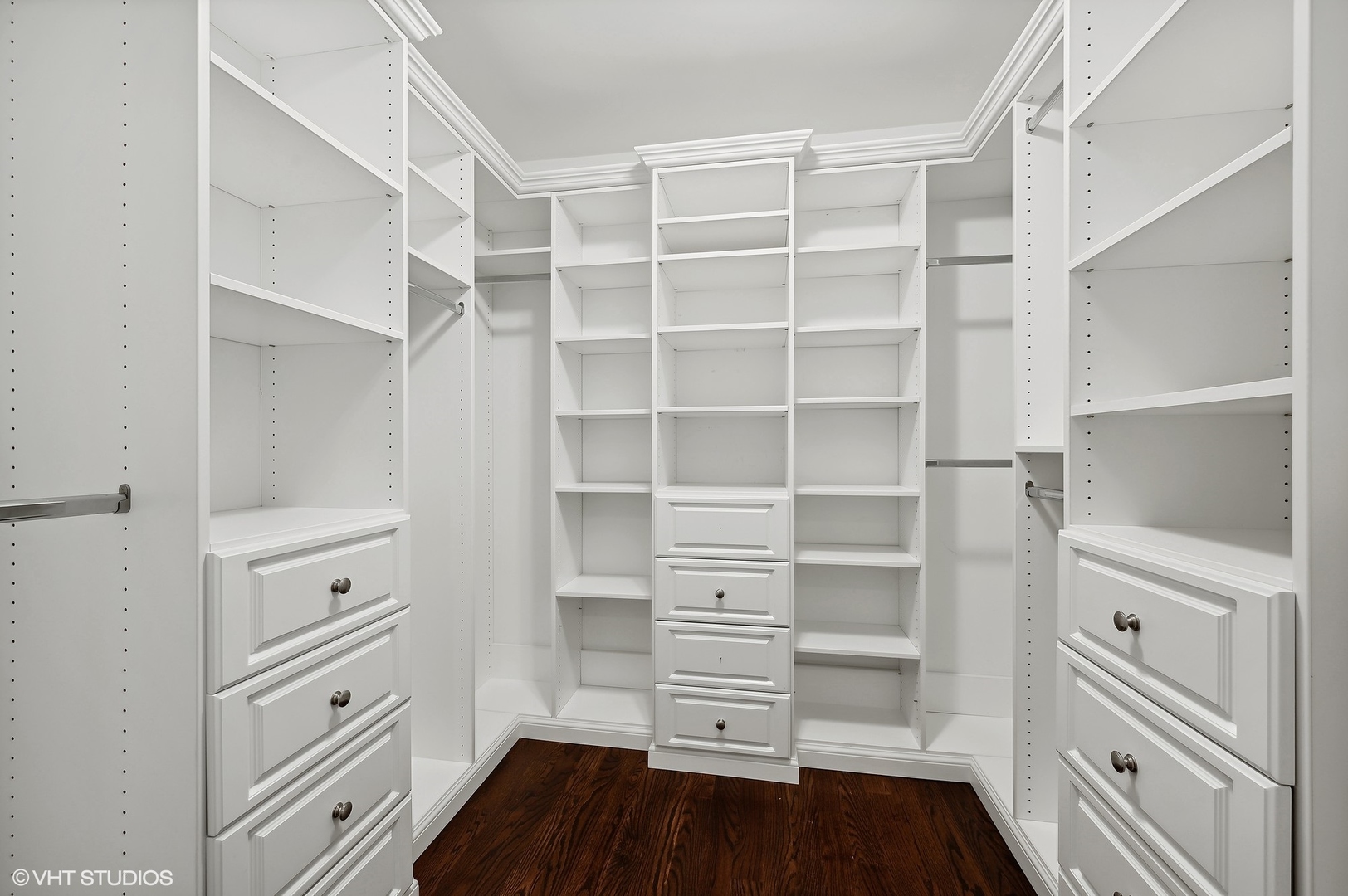 2343 N Bosworth Avenue